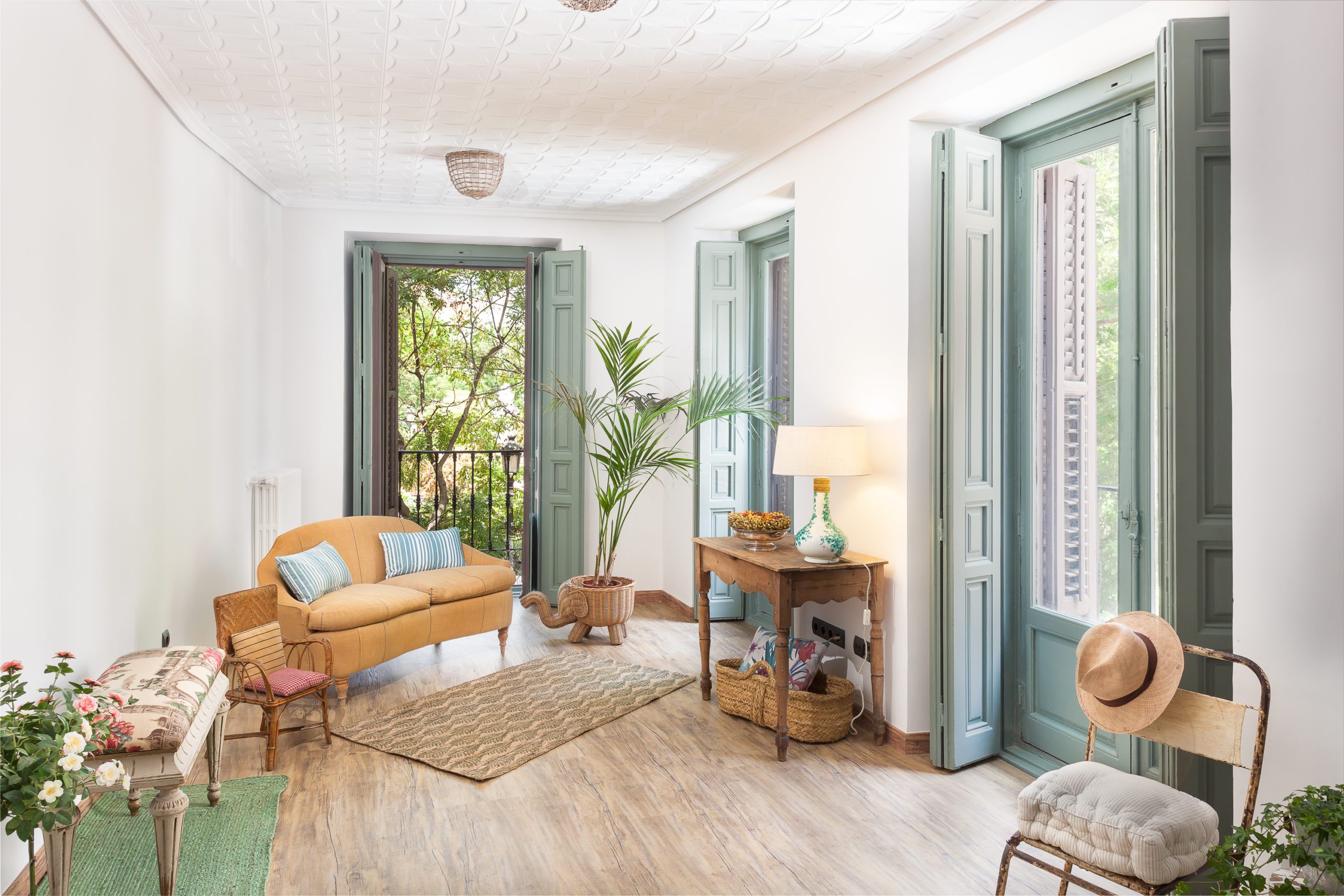 Proyecto Casas AB. Salón con ventanales