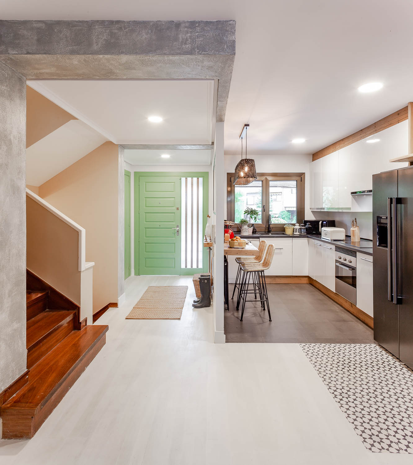Decoración casa en Las Rozas. Hall y cocina