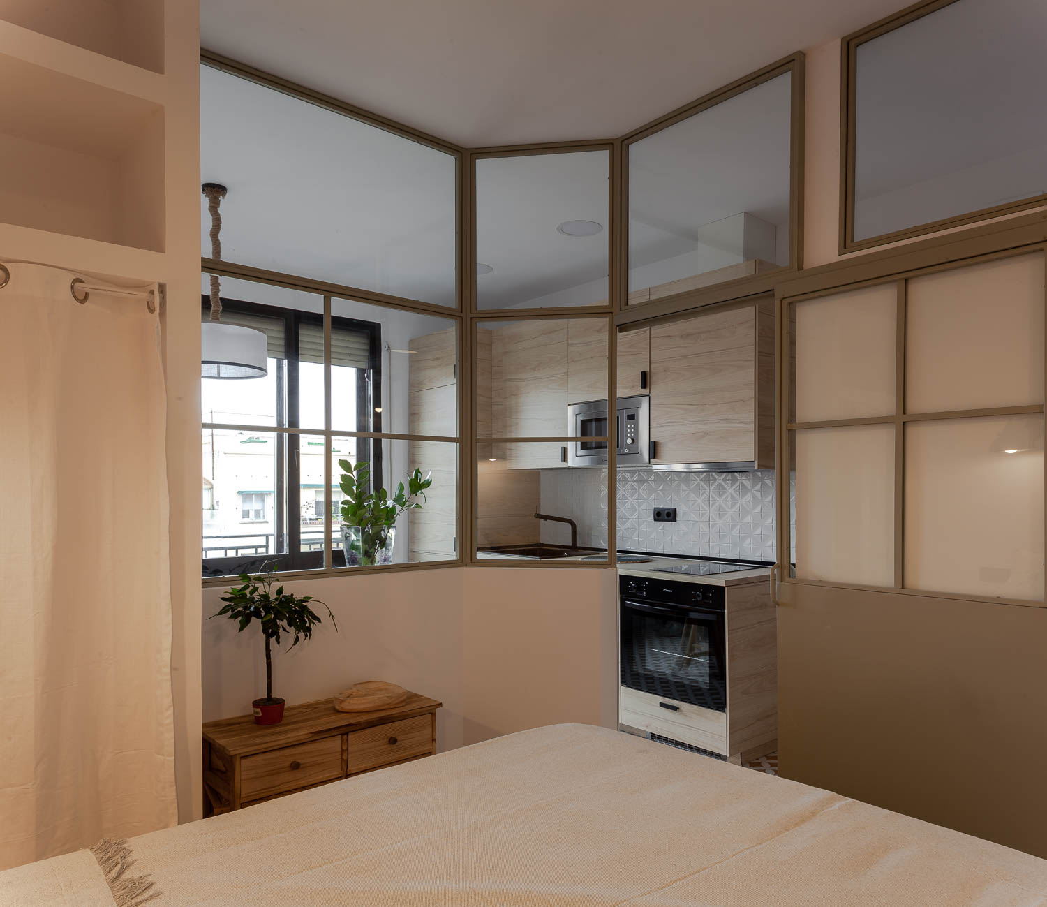 Dormitorio lleno de luz